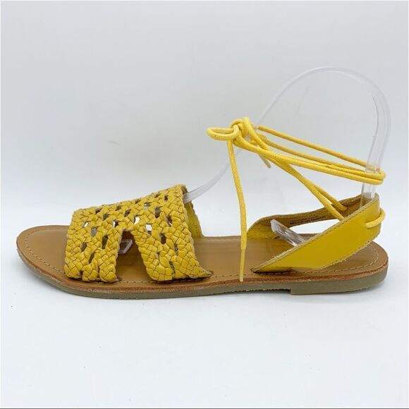 Urban Outfitters Mustard Yellow Flat Ankle Wrap women’s‎ Sandals Sz 8 NEW - Picture 1 of 11